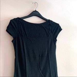 Merona black tee with zipper back size small